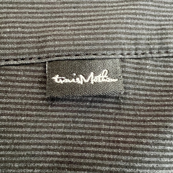Travis Mathew’s Men’s Black Golf Shorts - Picture 5 of 6